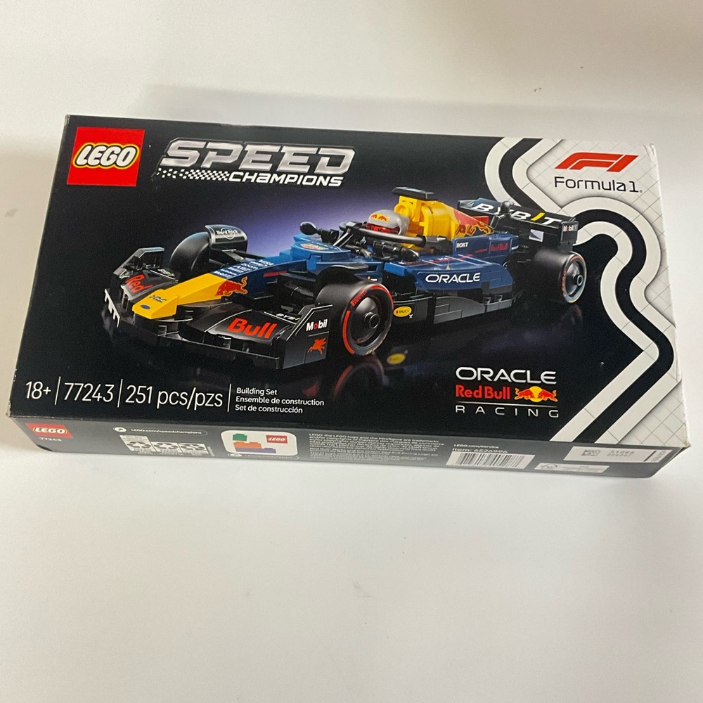 LEGO Speed Champions Formula 1 77243 Oracle Red Bull Racing New Sealed F1 NEW